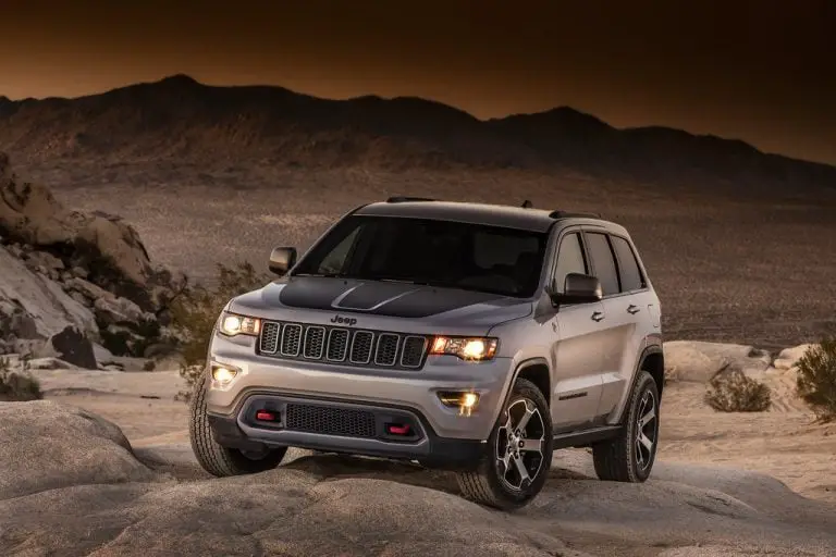 2018 Jeep Grand Cherokee: How to Effortlessly Turn Off Headlights and Save Energy