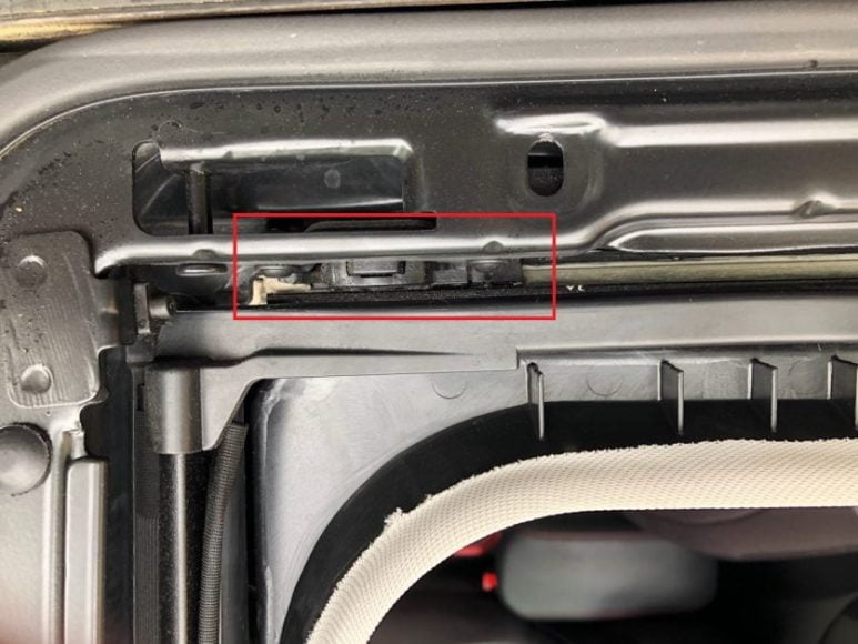 Jeep Renegade Sunroof Repair Kit (2015-2021) – Rail Clips & Slider Brackets