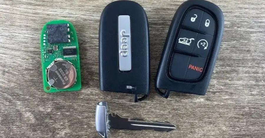 How to Open a Jeep Key Fob