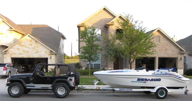 Can a Jeep Wrangler Safely Tow a Boat?