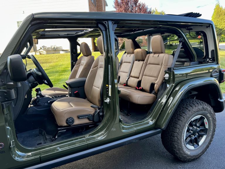 Can you drive a jeep wrangler without doors in Australia?