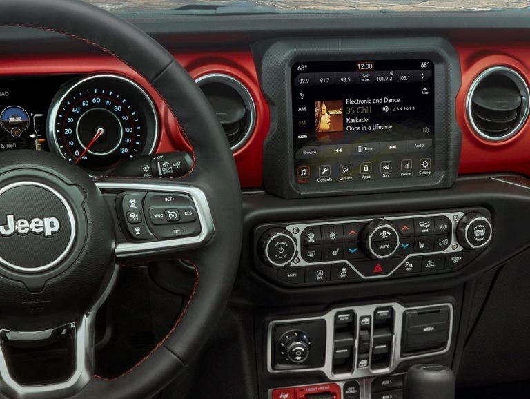 Do Jeep Wranglers have Apple CarPlay? Everything Explained