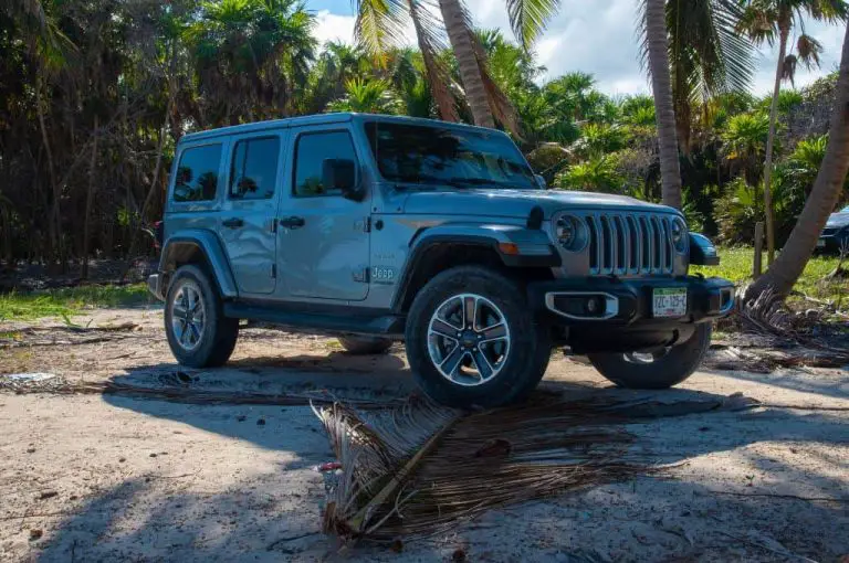 How to Rent a Jeep Wrangler at Cancun Airport? Essential Tips for a Smooth Adventure