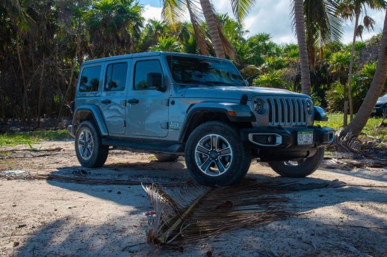 How to Rent a Jeep Wrangler at Cancun Airport? Essential Tips for a Smooth Adventure
