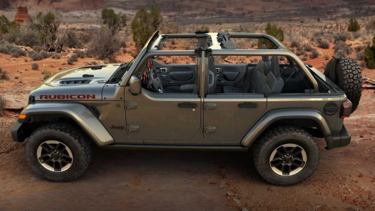 What are Jeep half doors? Explore them for offroading versatility
