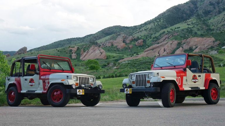 What Color is the Jurassic Park Jeep? Exploring Dinosaur-Themed Vehicle History