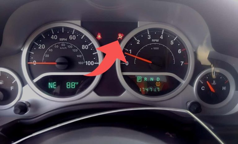 What do the lights on my Jeep mean? A handy guide to understanding their meanings