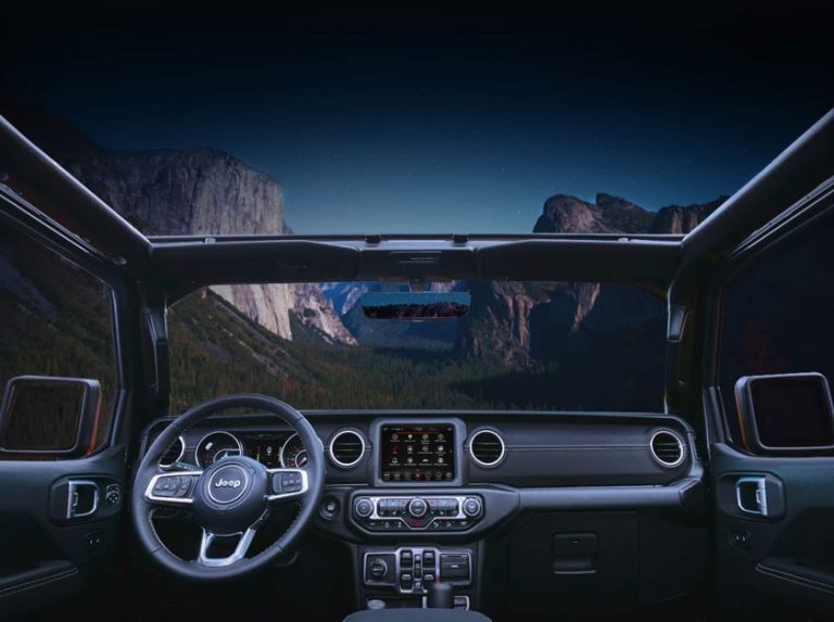 What Does the Inside of a Jeep Look Like?
