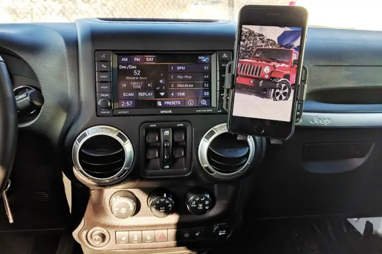 What is the best phone holder for a Jeep Wrangler?
