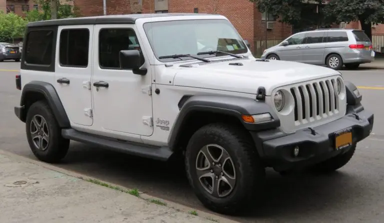 What is the ground clearance of a Jeep Wrangler?